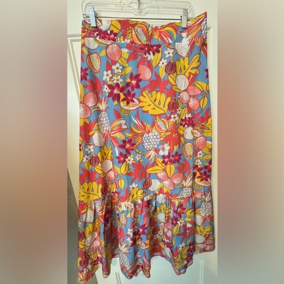 NWT TALBOTS FRUITS AND FLOWERS POPLIN
TIERED MAXI SKIRT SIZE LARGE - Picture 2 of 8